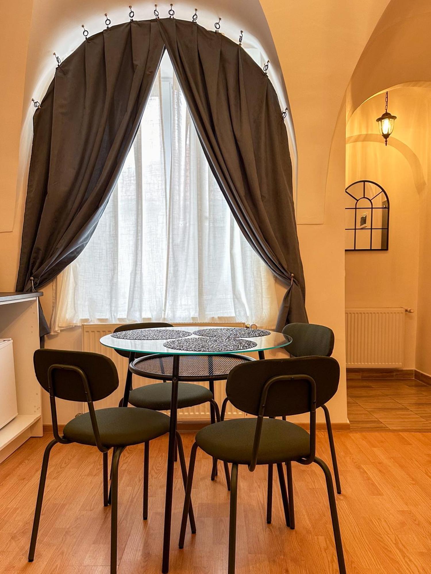 Serenity House Apartments Sibiu Esterno foto
