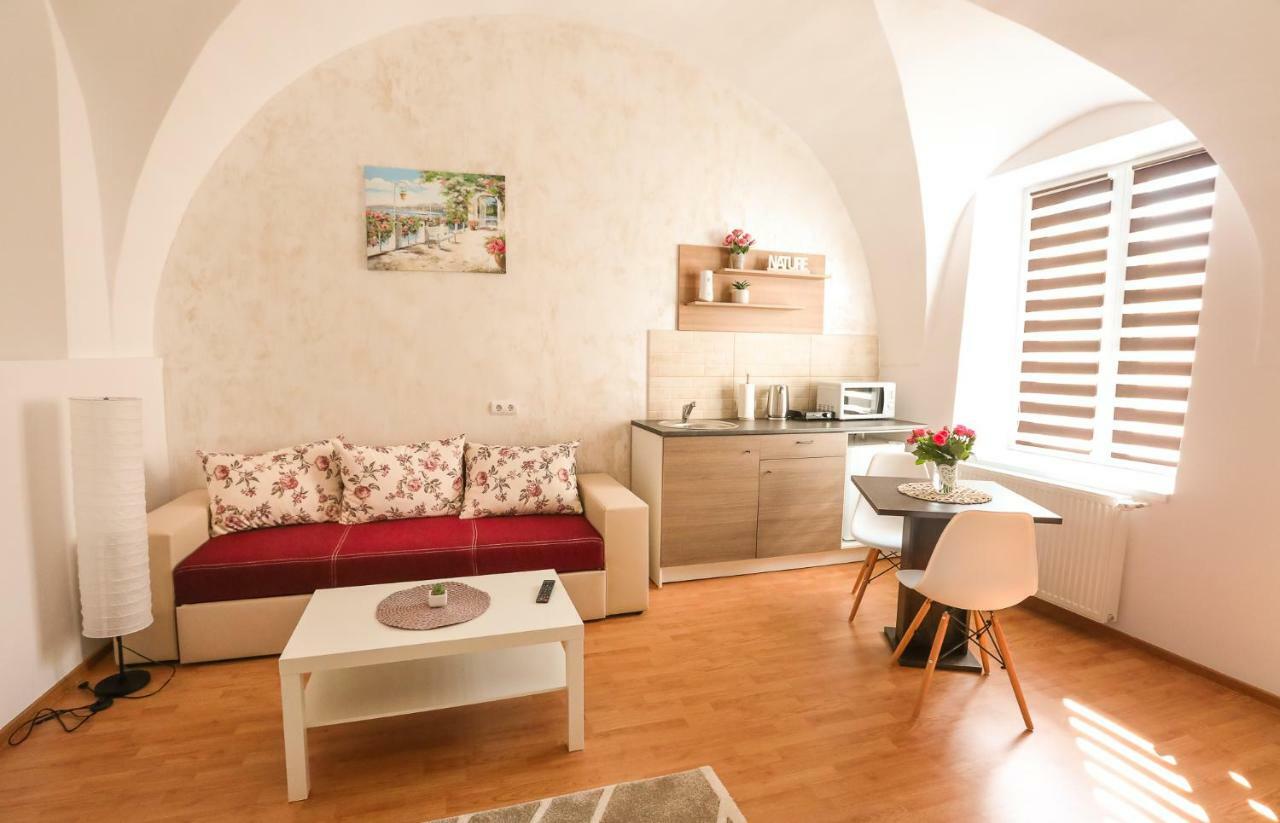 Serenity House Apartments Sibiu Esterno foto