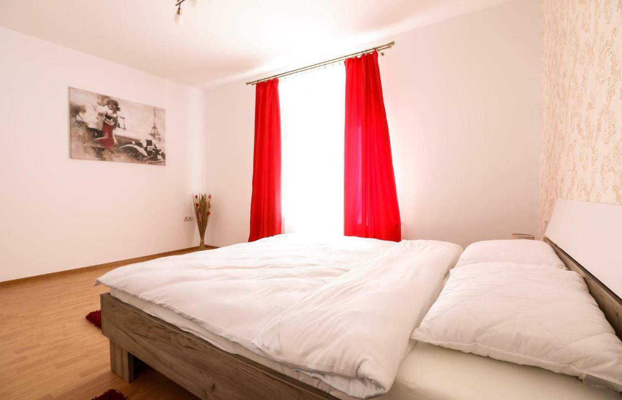 Serenity House Apartments Sibiu Esterno foto